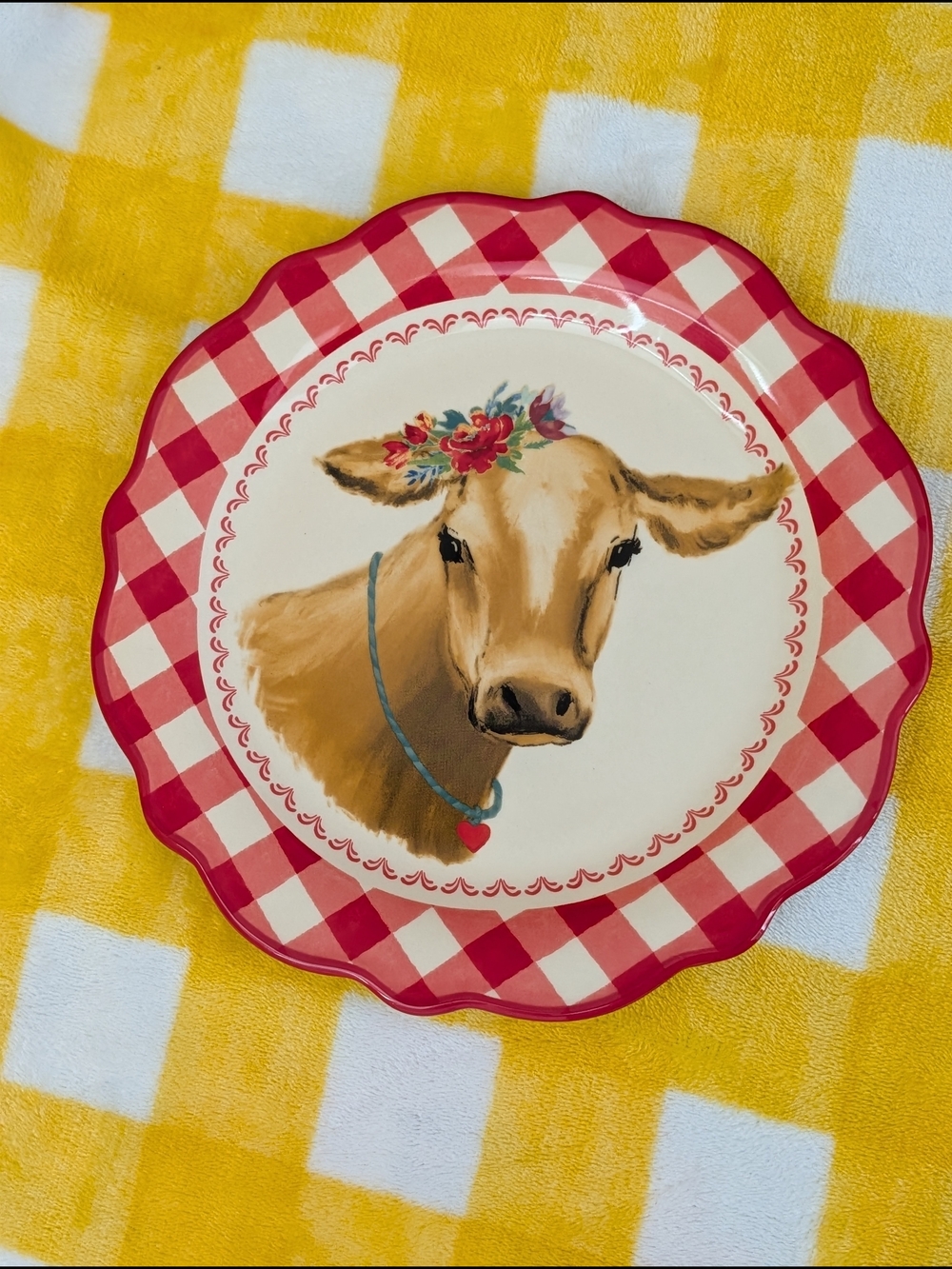 The Pioneer Woman Red & Cream Cow Floral Scalloped Plate 7"